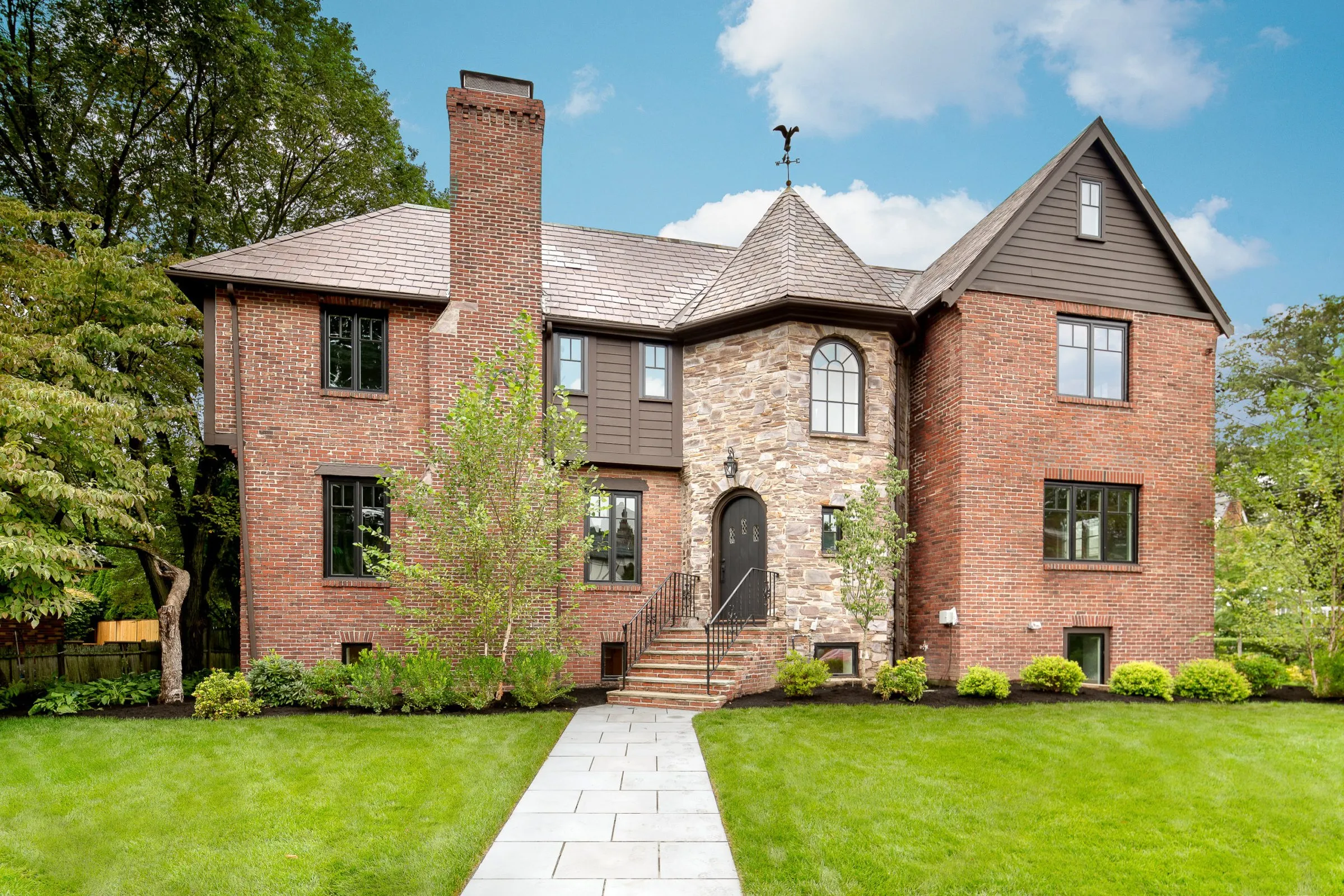 Gralynn Road, photo 1